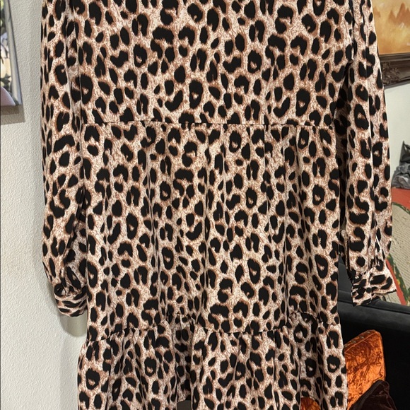 Leopard Print Loose Flowing Long Sleeve Above Knee Length Dress - Picture 7 of 8